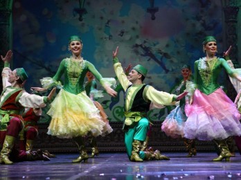 Baile tipico tártaro, danza nacional de los tártaros. Actividades en Moscú, Rusia