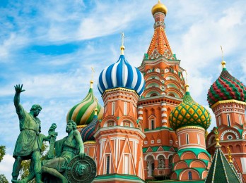 San Basilio es el símbolo de Moscú. El tour con guía en español le ayudaría a conmrender su historia