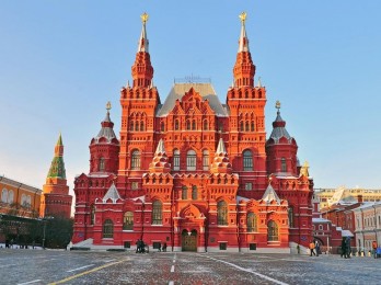 Tour por el centro histórico muestra lo mejor de Moscú. Museo estatal de la historia rusa