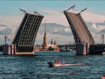 Tour Peterhof San Petersburgo: palacio y fuentes. Paseo por los canales en barco - foto 34