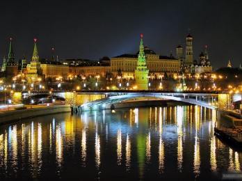 Tour Moscú de noche. En transporte privado