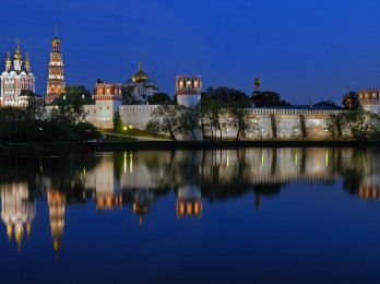 Tour Moscú de noche y visita guiada del monasterio Novodevichi o de las doncellas