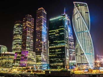 Moscow City de Moscú de noche y visita guiada en español con transporte privado