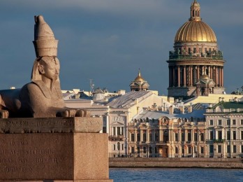 City Tour en San Petersburgo con guía  en español. El esfinge y la catedral de San Isaac
