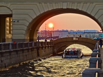 Tour por los canales de San Petersburgo. Guía y tours que ver ya hacer 