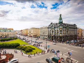 Avenida Nevski de San Petersburgo, es la principal calle. Visitas guiadas en español. Atracciones