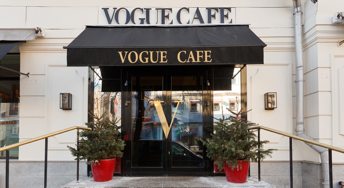 Vogue cafe, es el restaurante de moda con postres muy ricos. Está en el centro de Msocú 