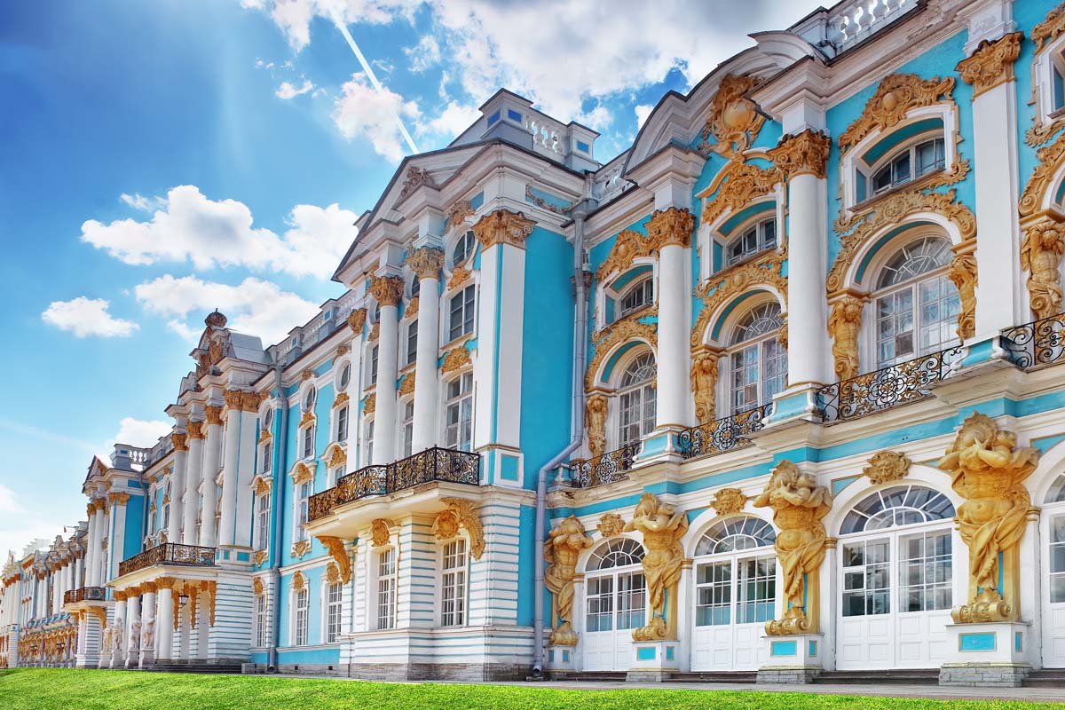 San Petersburgo es una ciudad de palacios y residencias lujosas